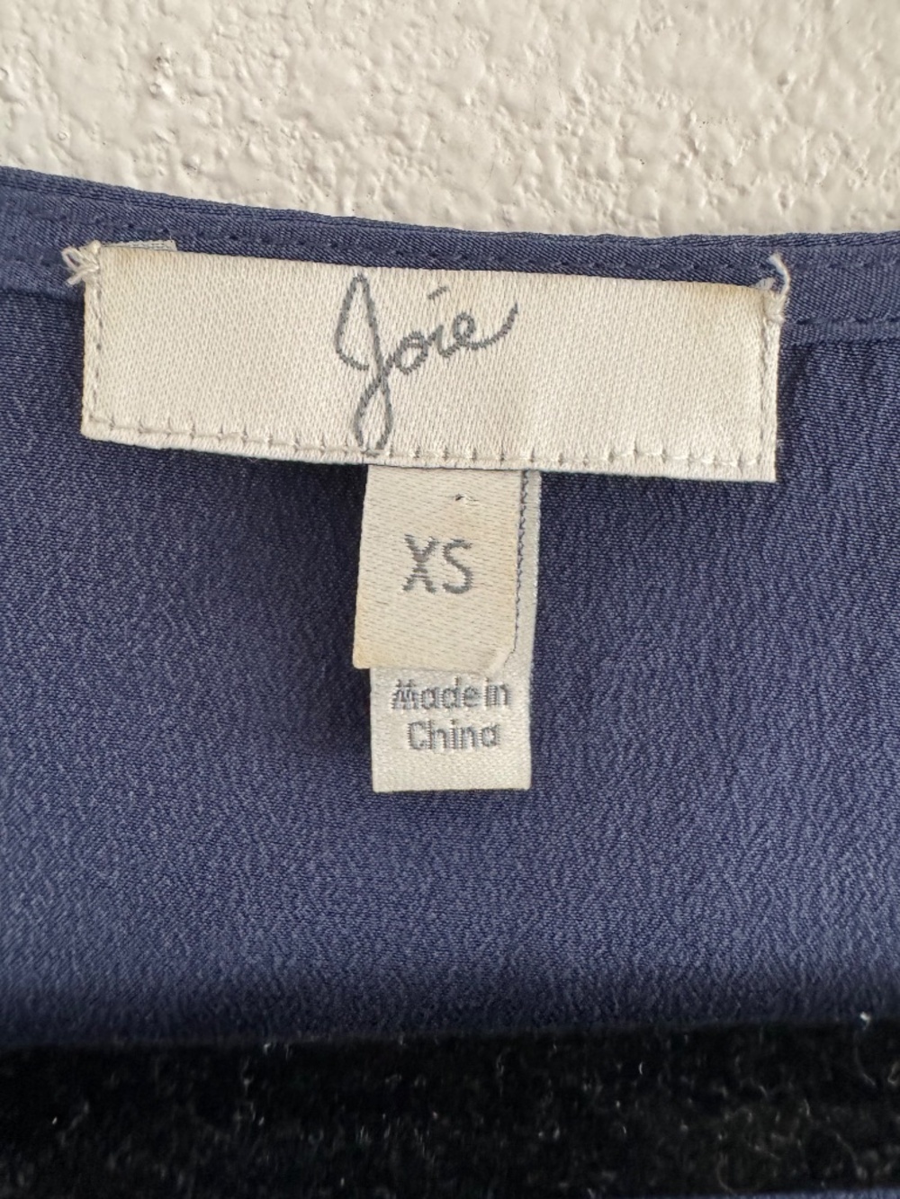 Joie Navy Blue Short Sleeve Blouse XS - Picture 3 of 3